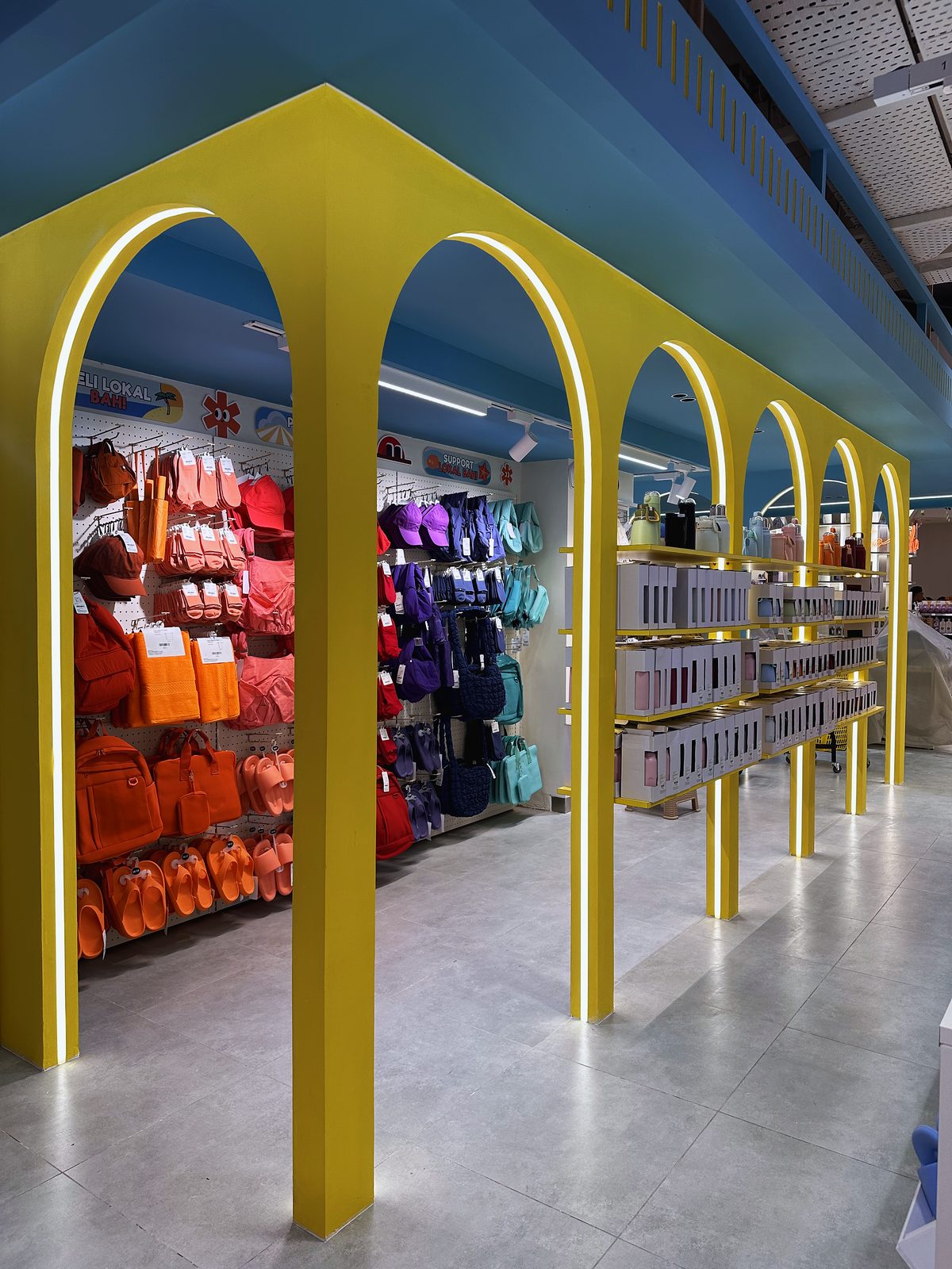 Arched display colonnade at MR D.I.Y Plus Imago